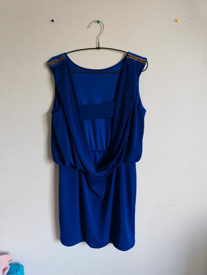 Robe dos nue 42 - photo numéro 2
