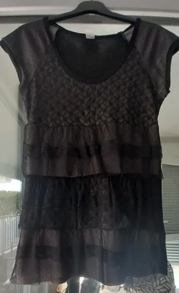 Tee-shirt dentelle