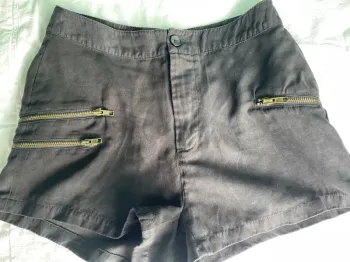 Short noir
