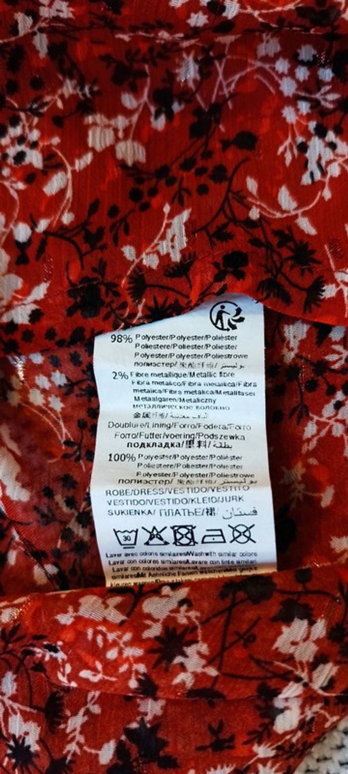 Robe voile avec doublure et fil brillant Kiabi. Taille 12 ans. Très bon état - photo numéro 10