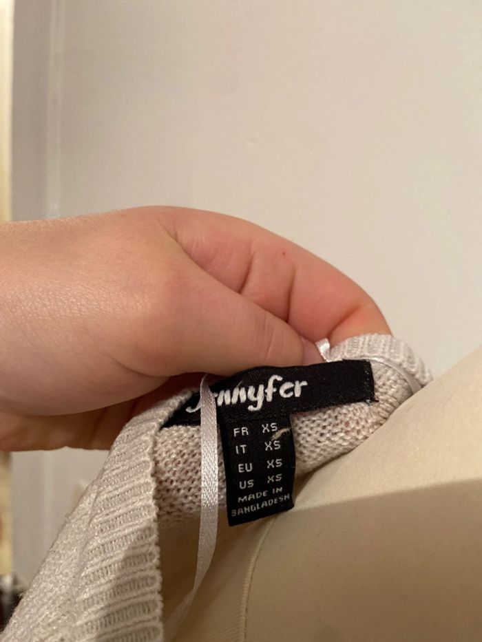 Pull femme col V femme taille XS de marque Jennyfer - photo numéro 4