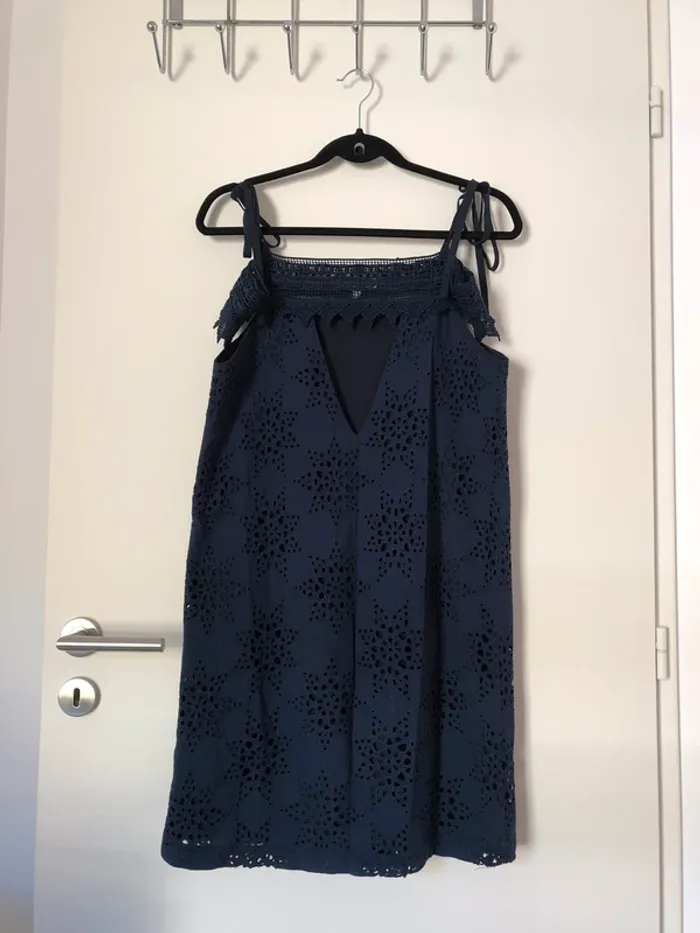 Robe en dentelle anglaise bleue marine Les Petites taille S - photo numéro 7