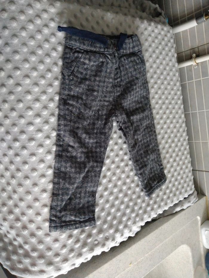 Pantalon 6 mois tape a l'oeil