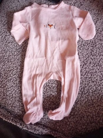 Pyjama taille 9mois tqf