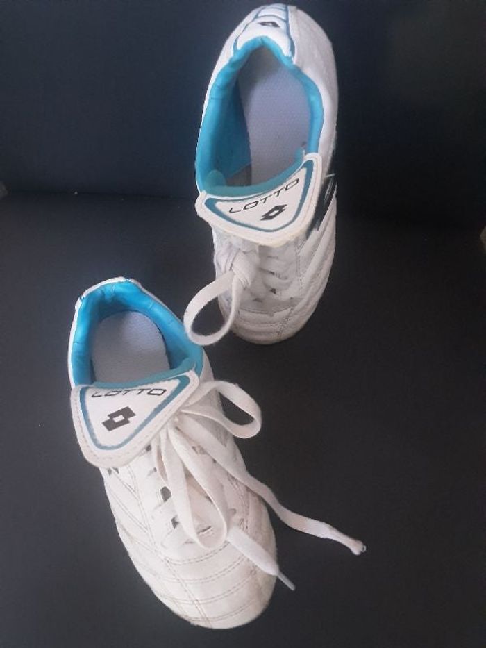 Chaussures foot lotto, taille 30