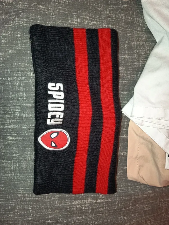 Tour de cou snood spidey 10 ans