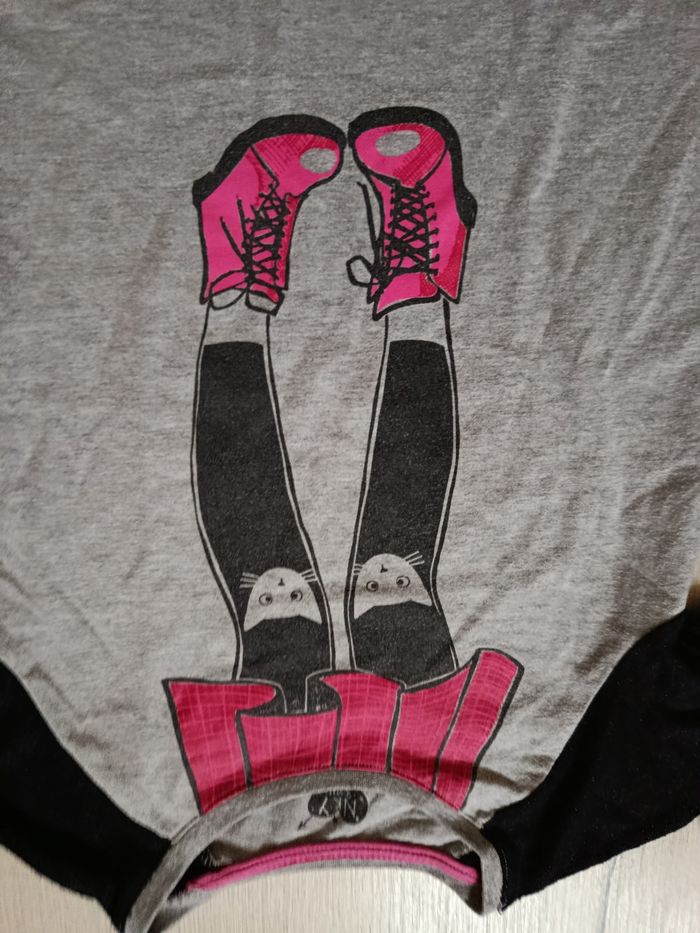 Tee-shirt manches longues marque NKY taille 8 ans - photo numéro 2