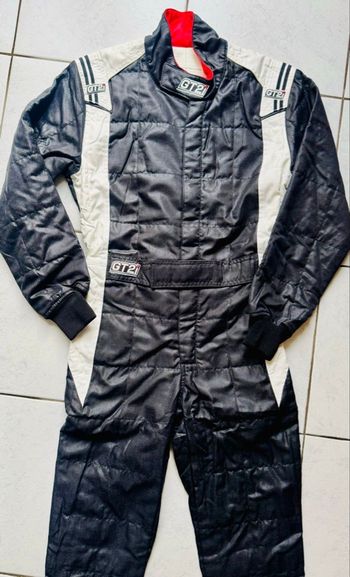 Combinaison pilote jamais utilisé taille 44/46 FIA 8856 2018 , Neuf 🌸🌺 homologués