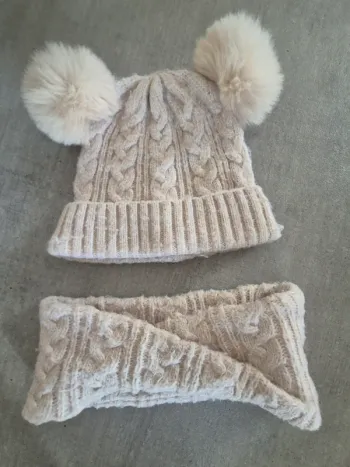 Bonnet cache cou