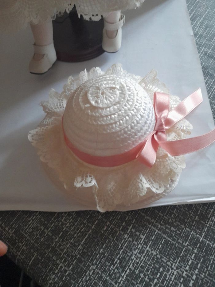 Poupée porcelaine fleurs et dentelles vintage - photo numéro 15