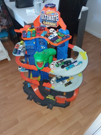 Garage hotwheels