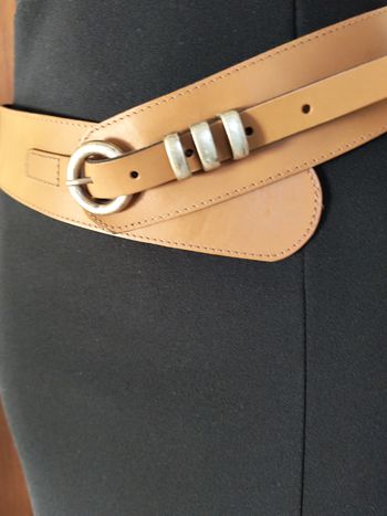 Ceinture beige large originale en synderma taille 38