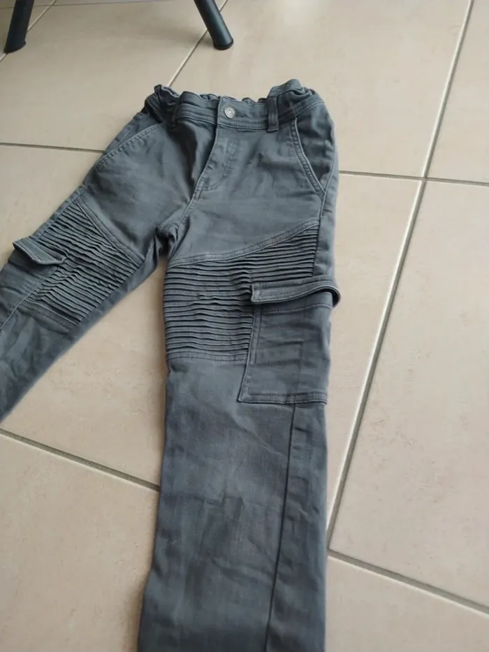 Pantalon Jeans garçon taille 10 ans Marque Kiabi - photo numéro 5