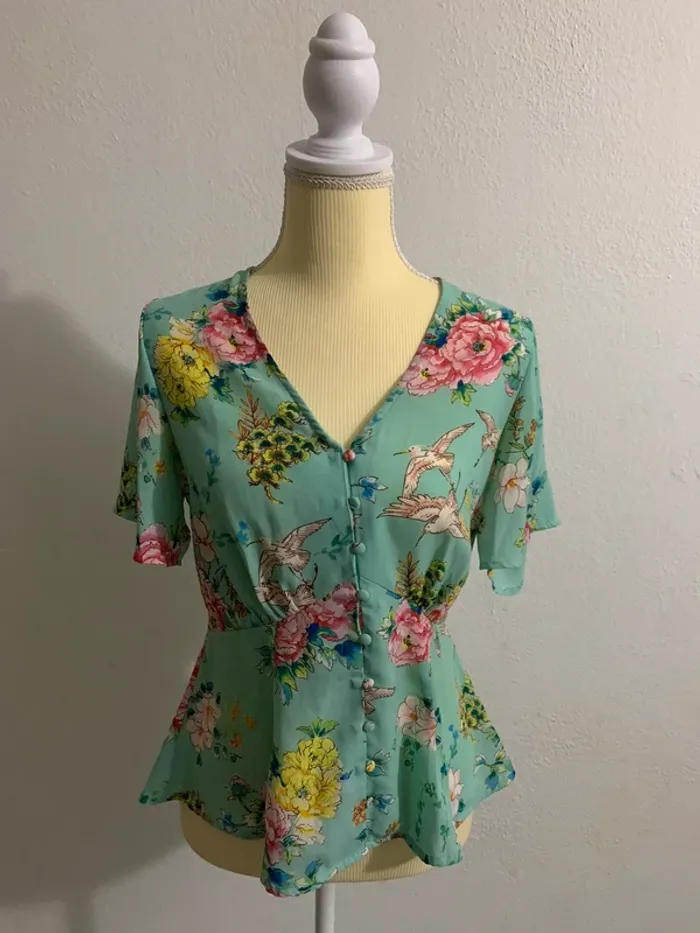 Haut fleuri vert d’eau à imprimés – Taille S