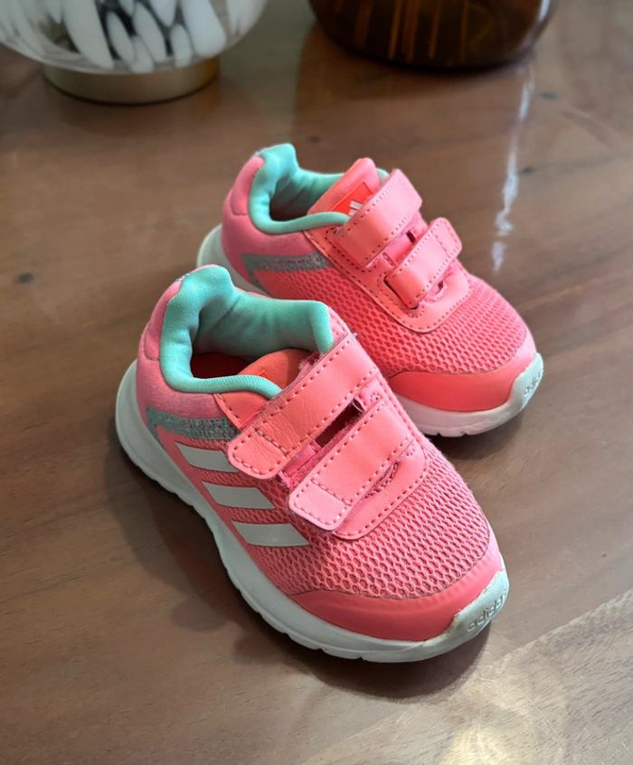Basket Adidas bébé P20