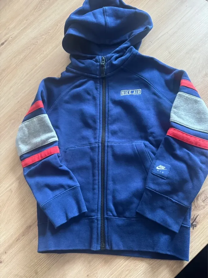 Veste Nike à capuche authentique XS 7/8ans 122/128cm