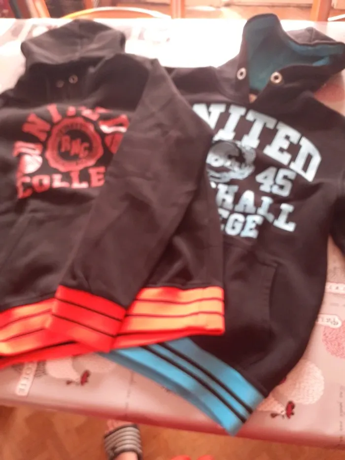 Lot 2 Sweat capuches United 14 ans - photo numéro 3