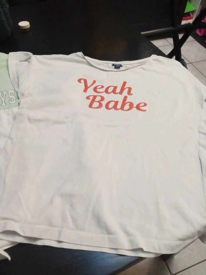 Lot t-shirt blanc 10 ans yeah babe crop top - photo numéro 2