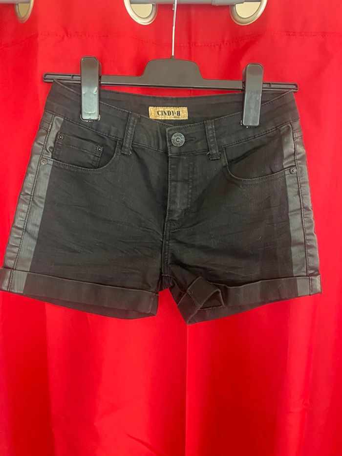 Short taille basse