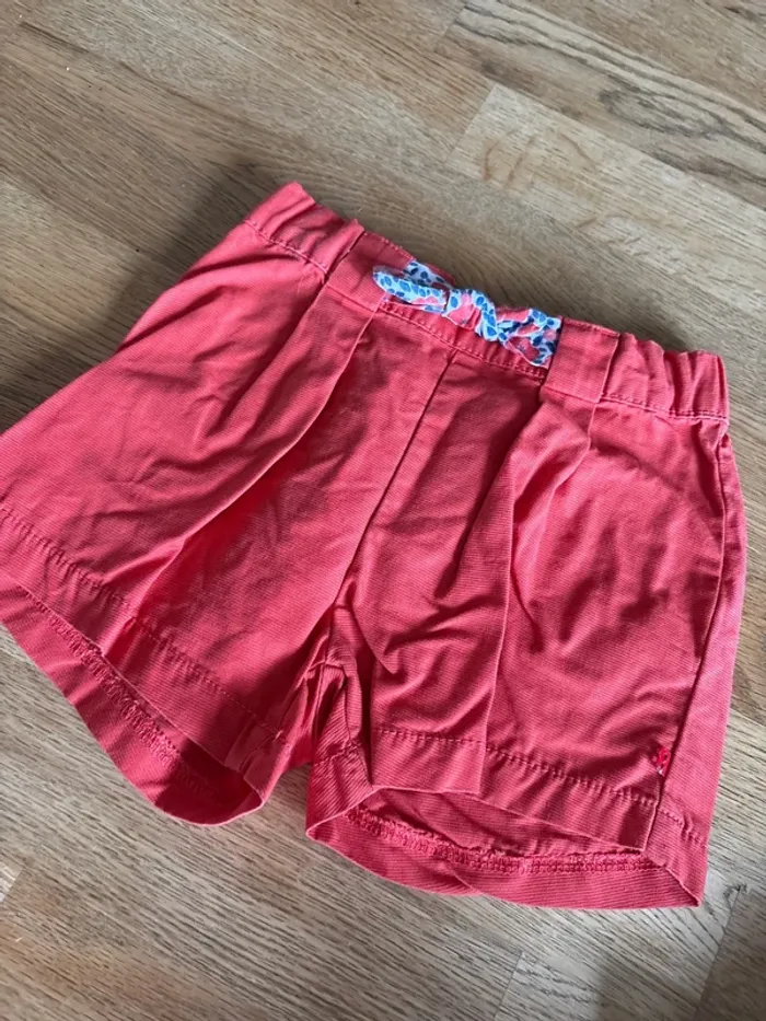 Short rouge obaibi
