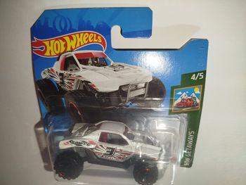 Hot Wheels Twinnin' 'N Winnin' 2021