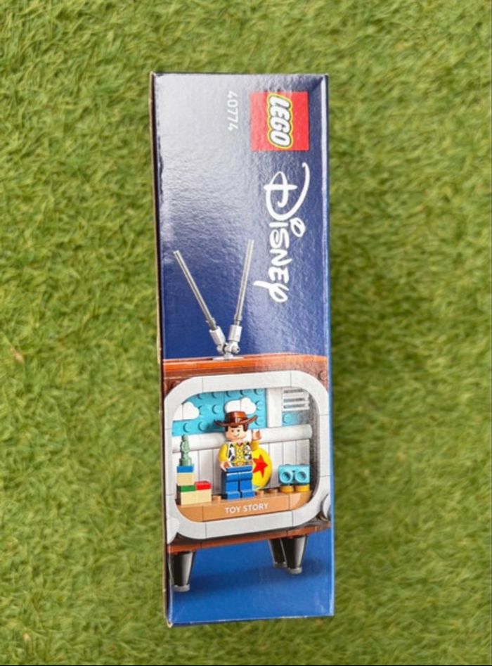 LEGO 40774 set Classic animation scène télévision en lego - photo numéro 2