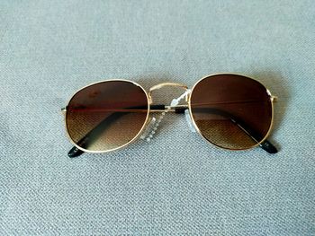 Lunettes de soleil vintage dorées – Verres brun dégradé