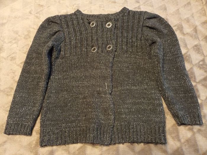 Petit gilet gris fils argentés