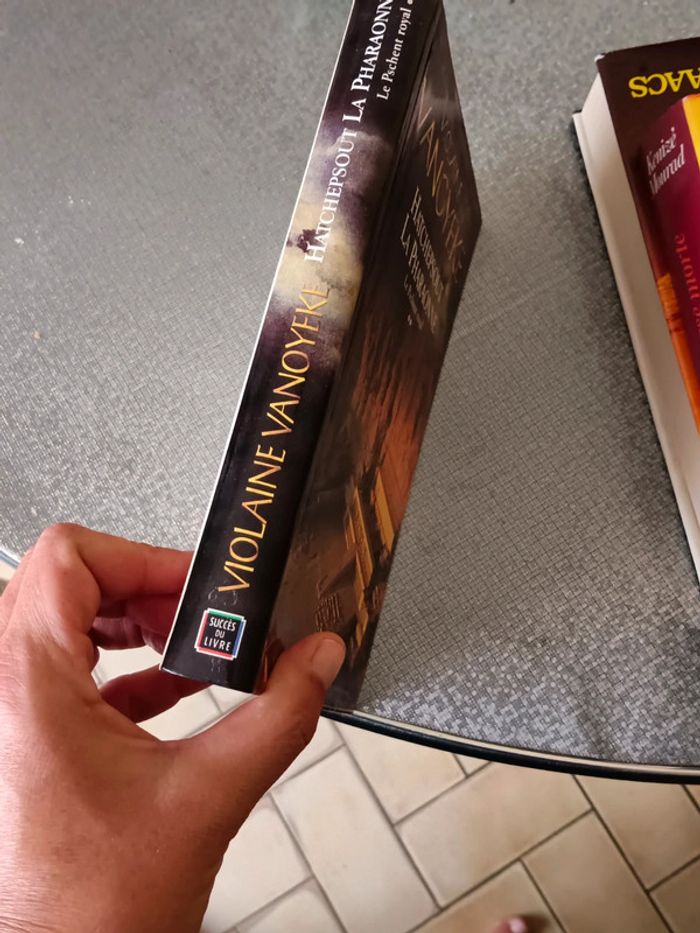 Livre Violaine Vanoyeke Hatchepsout la Pharaonne - photo numéro 2