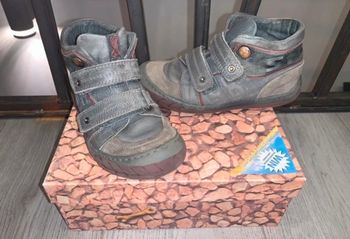 Chaussures montantes à scratch  stones and bones 31 Jonas bon état