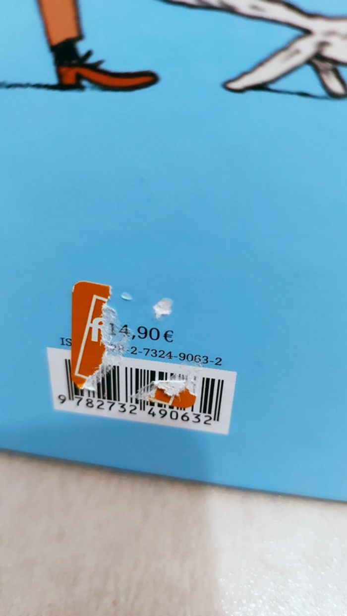 🌺 Livre Grand format : Un jour - photo numéro 2