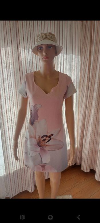 Robe Batida fond rose taille 1 (36)