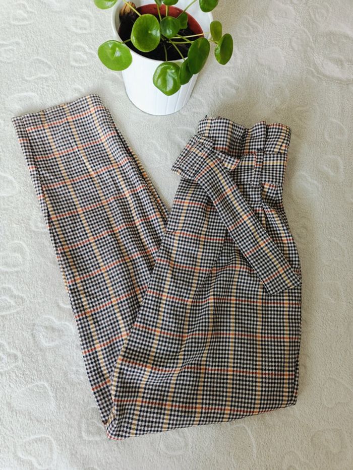 Pantalon ajusté Bershka à carreaux