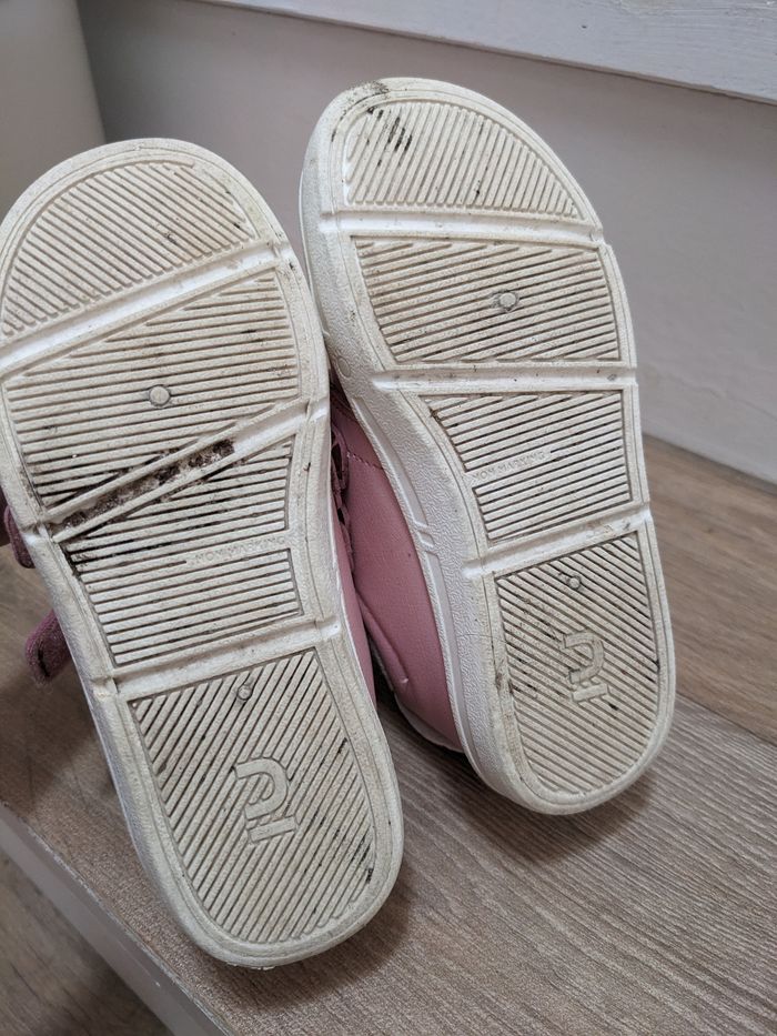 Baskets rose et blanc decathlon taille 28 - photo numéro 2