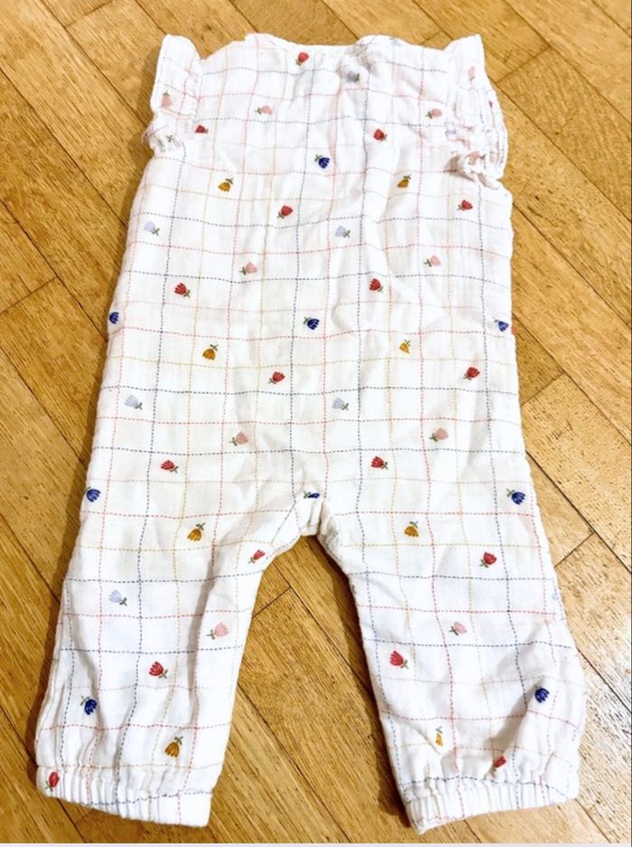 Combinaison Bout’chou fleurs – 6 mois – État neuf 🌷 - photo numéro 3