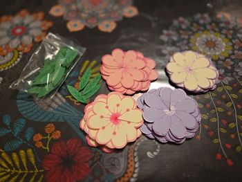 Fleurs et feuilles pour scrpbooking