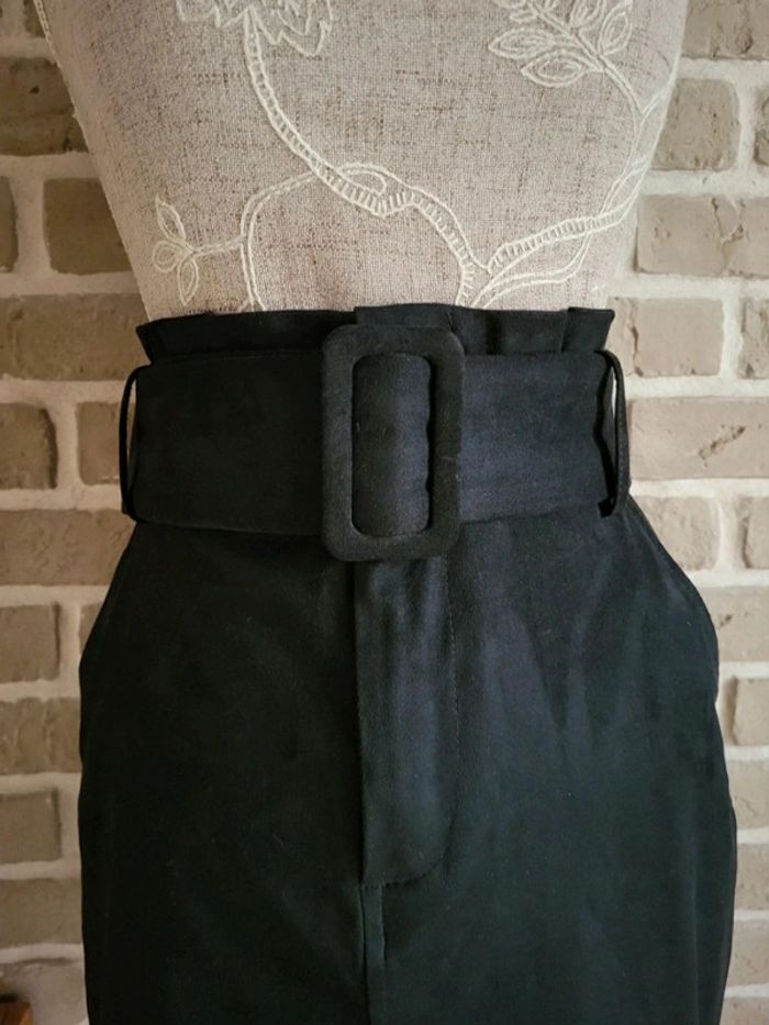 Jupe en suédine noire Zara avec ceinture S 36 - photo numéro 2