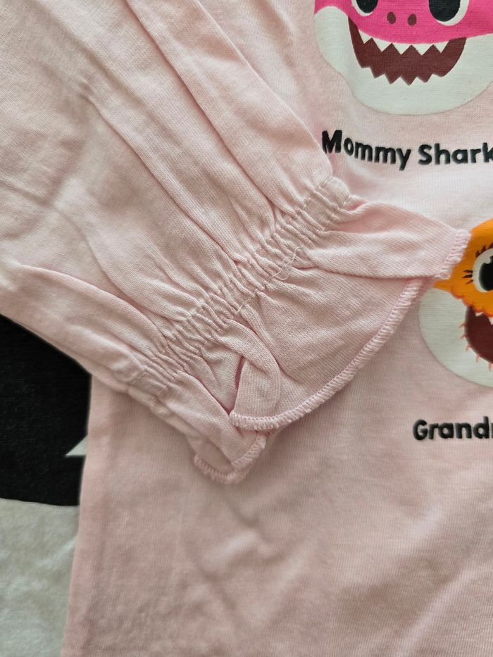 T-shirt baby shark 3ans - photo numéro 2