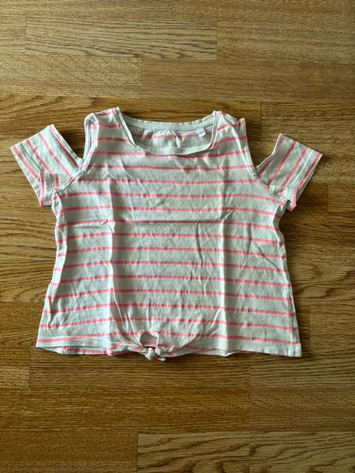 T-shirt C&A fille 10ans