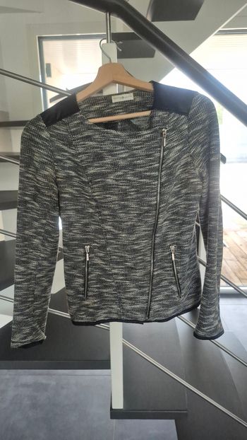 Vend petit veste femme cache cache