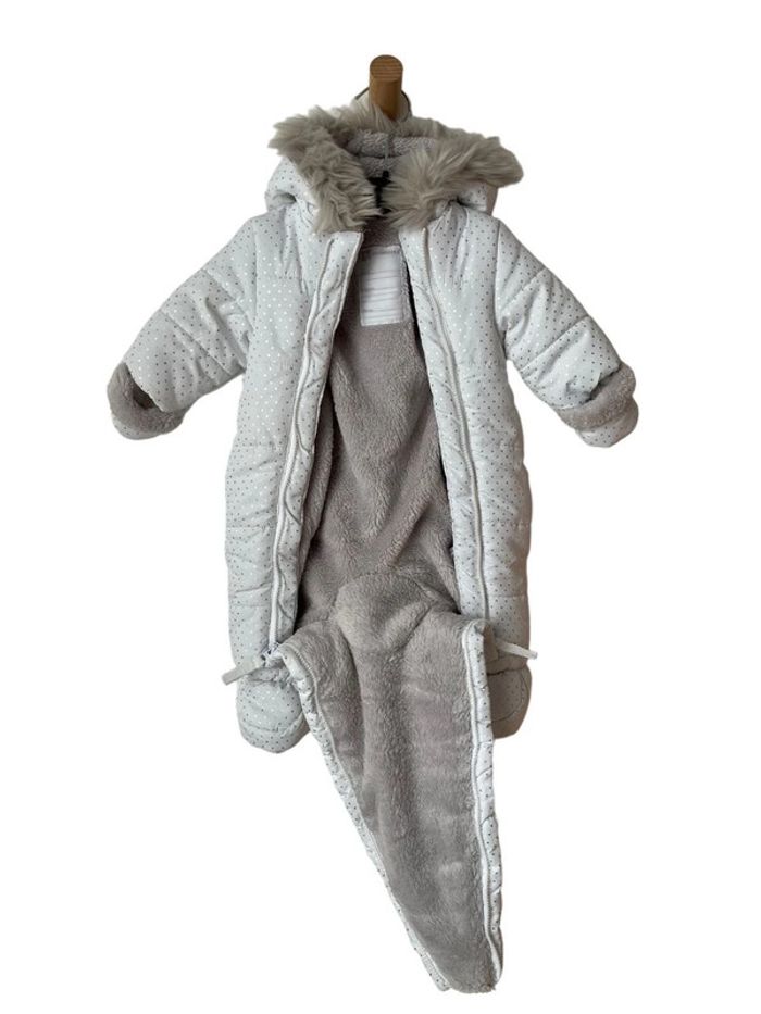 Combipilote blanche (étoiles argentées) - Orchestra 1 mois (54cm) - photo numéro 3