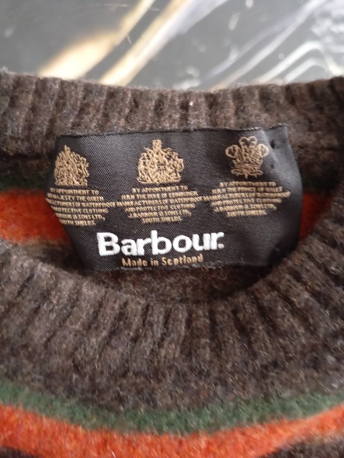 Pull barbour très bon état en laine d'agneau - photo numéro 4