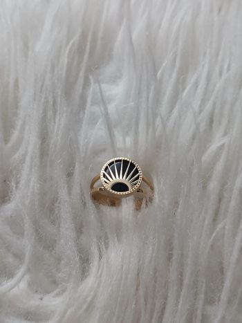 Bague dorée en acier inoxydable motif soleil et pierre noire Bohm Neuf