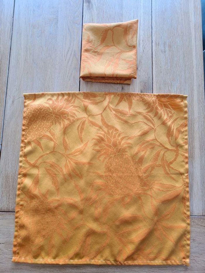 Lot 2 serviettes de table orange