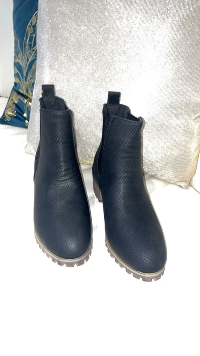 Bottines Seven7 quasi neuves - Taille 36 - photo numéro 2