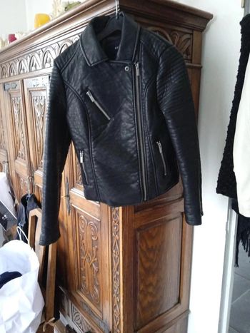Veste en cuir fille taille 12 ans