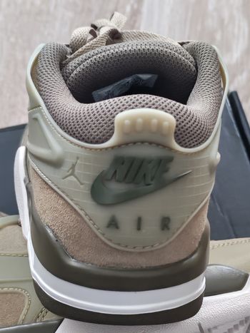 Air Jordan 4 rm taille 38 authentique