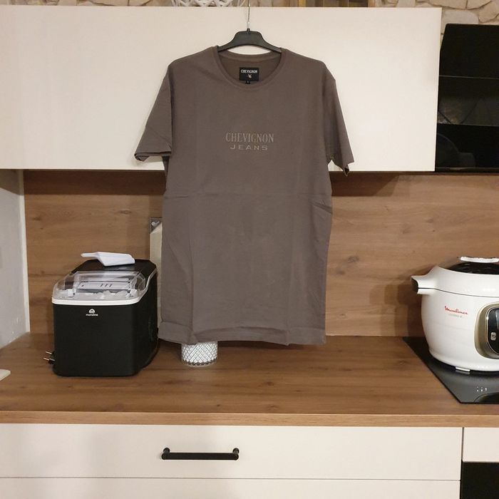 Magnifique Tee-shirt homme Couleur gris Chevignon jean taille L - photo numéro 6