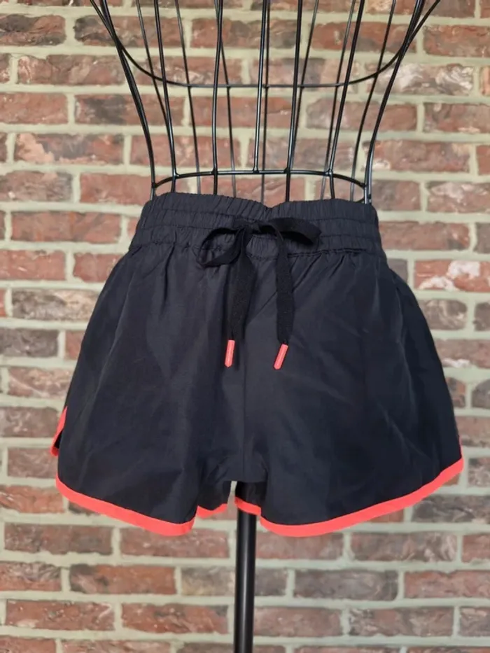 Short noir et rose Undiz Taille XS / 34 - photo numéro 6