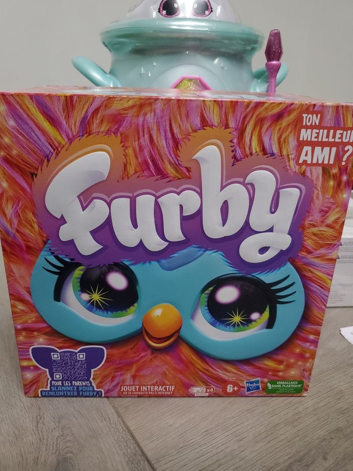 Furby Corail Neuve.